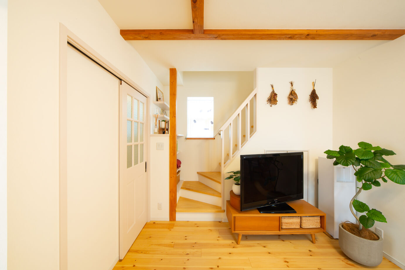 i leaf labo （アイリーフラボ） 【京都市/2000万円台/約28坪/テレワーク/狭小/3LDK/間取り有】かわいい外観｜カフェ風ナチュラルのお家の建築実例画像8