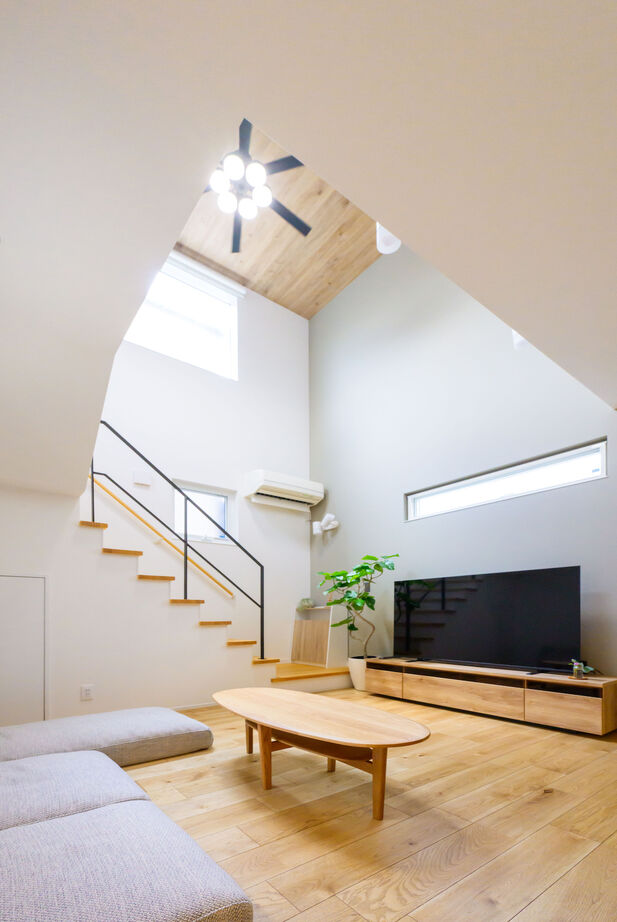 i leaf labo （アイリーフラボ） 【家事ラク動線/2000万円台/吹き抜け/2階建て/間取り】採光＆動線にこだわったテラスを囲むコの字型の家の建築実例画像6