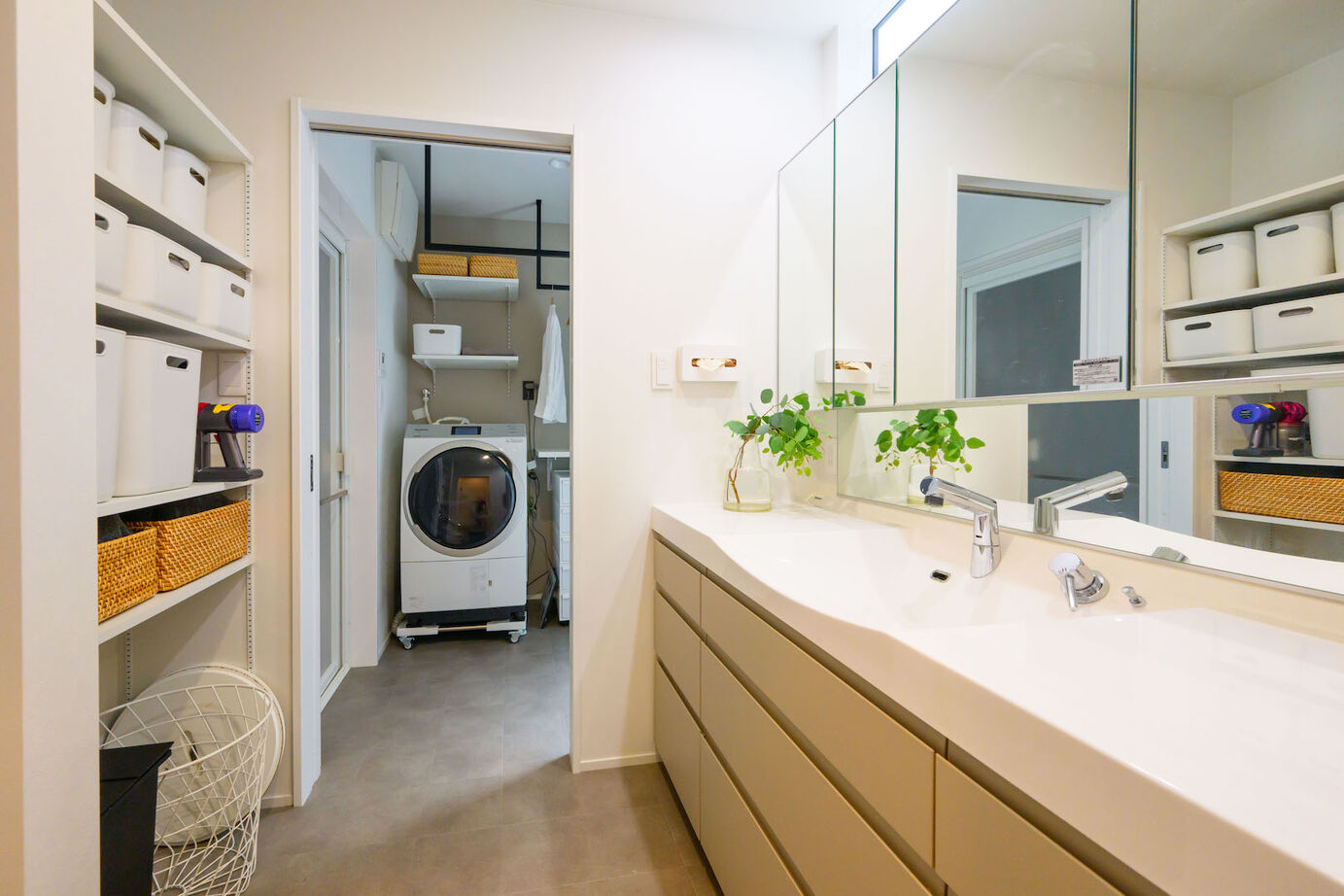 i leaf labo （アイリーフラボ） 【家事ラク動線/2000万円台/吹き抜け/2階建て/間取り】採光＆動線にこだわったテラスを囲むコの字型の家の建築実例画像11