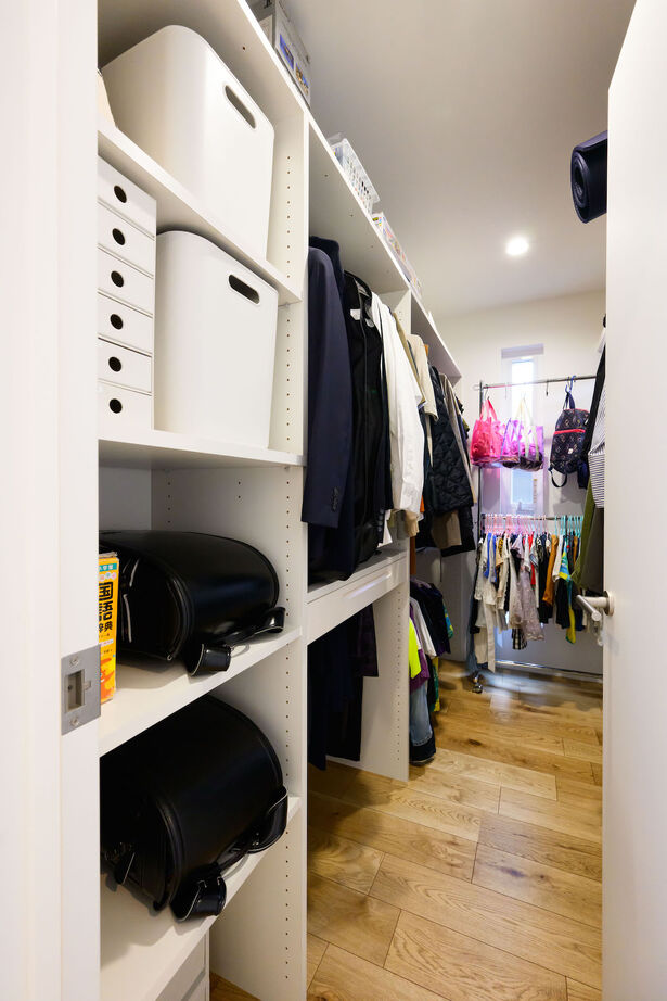 i leaf labo （アイリーフラボ） 【家事ラク動線/2000万円台/吹き抜け/2階建て/間取り】採光＆動線にこだわったテラスを囲むコの字型の家の建築実例画像13