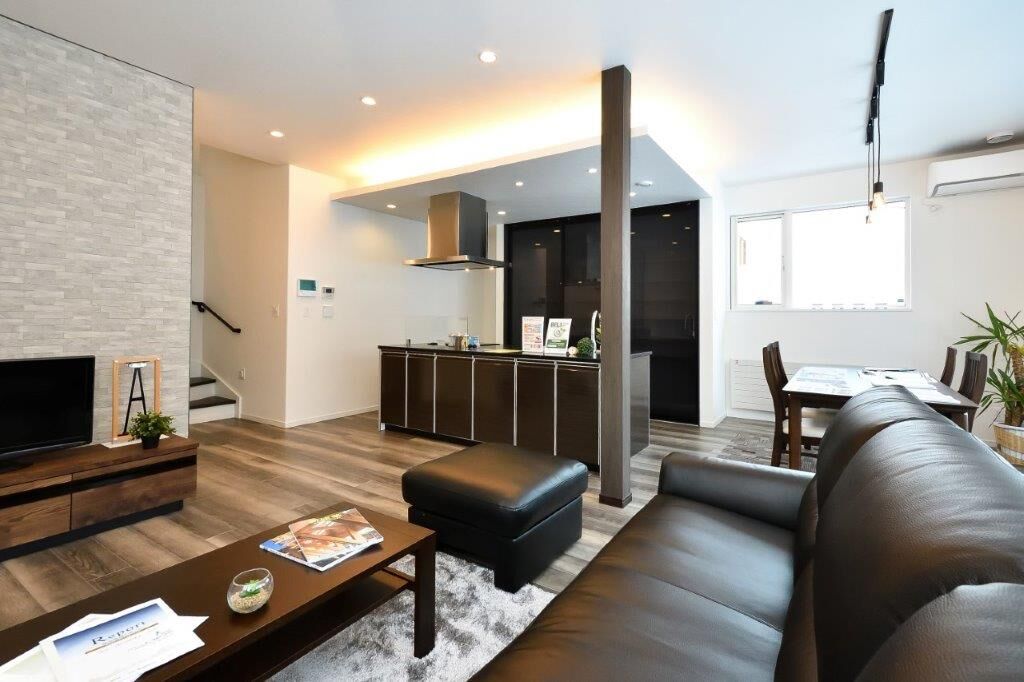 山下ホーム 【ビルトインガレージ/5000万円台】外とつながる。空間美際立つモダンな住まいの建築実例画像2