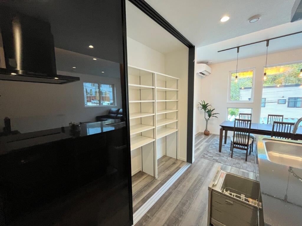 山下ホーム 【ビルトインガレージ/5000万円台】外とつながる。空間美際立つモダンな住まいの建築実例画像7