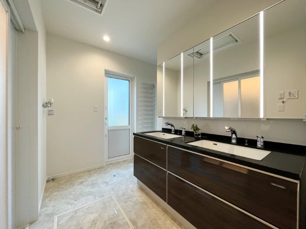 山下ホーム 【ビルトインガレージ/5000万円台】外とつながる。空間美際立つモダンな住まいの建築実例画像8