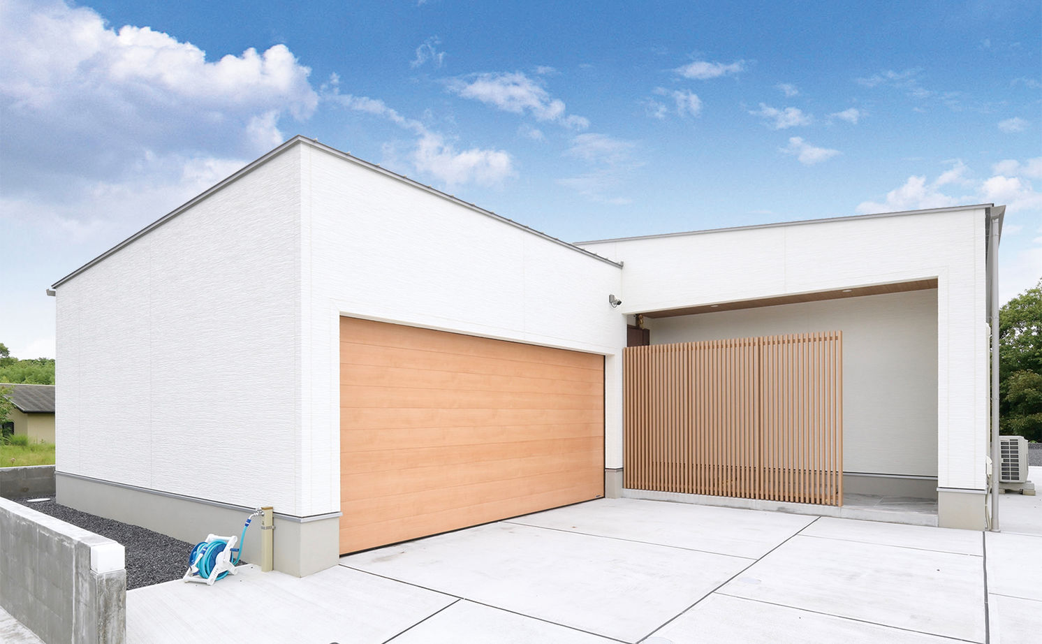 ハウスワン 【志摩市×ビルトインガレージ×平屋】家づくりのプロだった経験を持つ施主が施工会社を見極め理想を実現の建築実例画像2