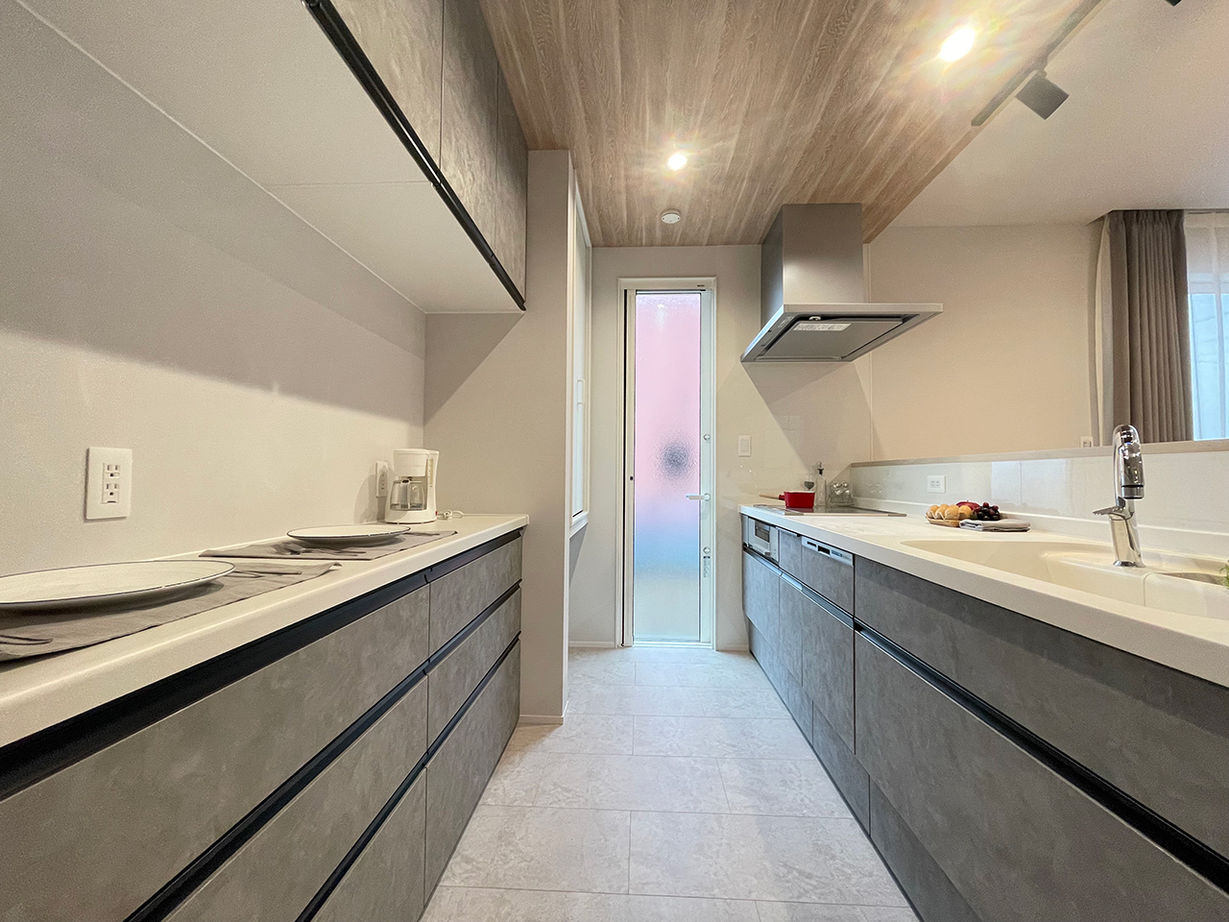 ハウスワン 【多気郡×20代】新婚カップルが建てたBBQが楽しめるタイルデッキのある家は、１階に寝室を設けた永住設計の建築実例画像6