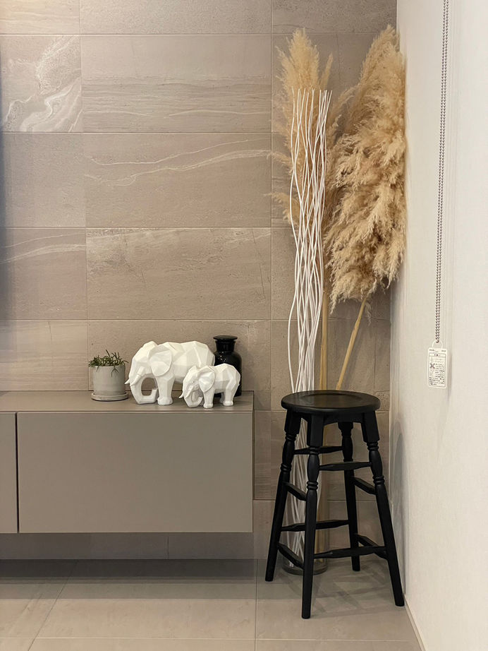 ハウスワン 【吹き抜け×アイアン階段×アイランドキッチン】グレイッシュなLDK＆迎賓の和室を自由設計で実現した家の建築実例画像3