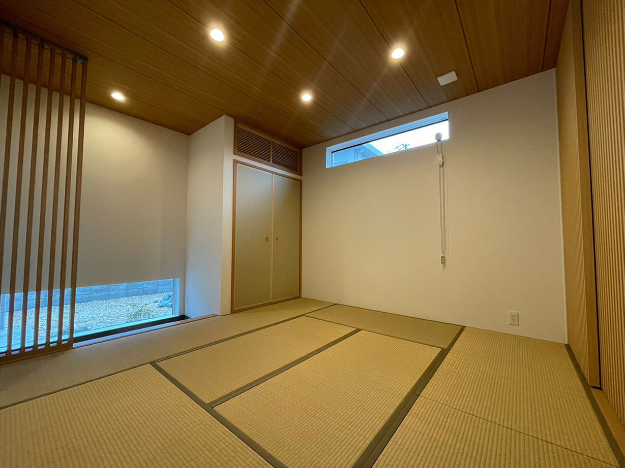 ハウスワン 【吹き抜け×アイアン階段×アイランドキッチン】グレイッシュなLDK＆迎賓の和室を自由設計で実現した家の建築実例画像5