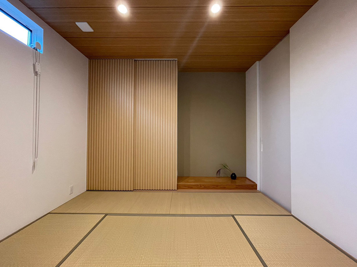 ハウスワン 【吹き抜け×アイアン階段×アイランドキッチン】グレイッシュなLDK＆迎賓の和室を自由設計で実現した家の建築実例画像6