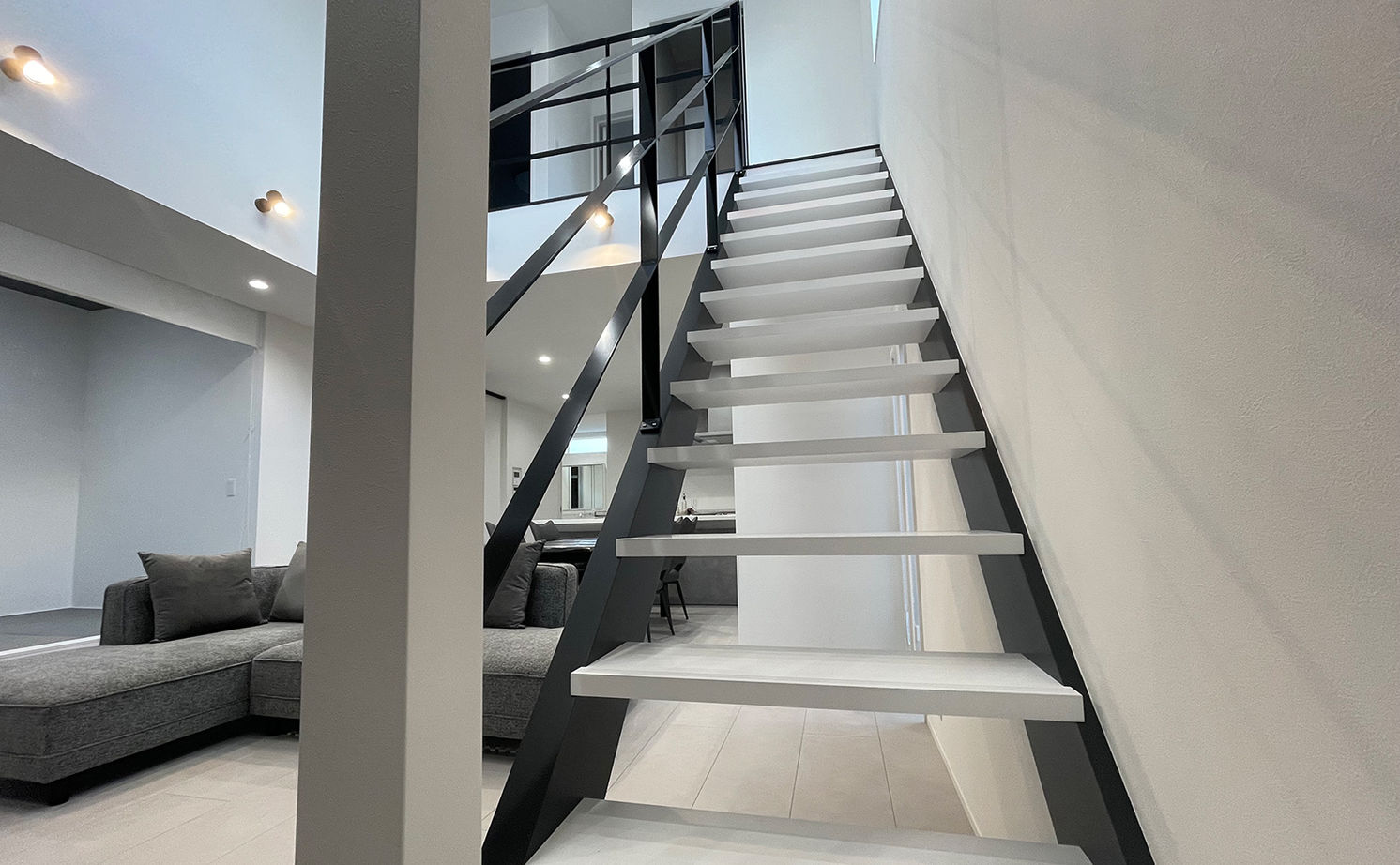 ハウスワン 【伊勢市×20代×1000万円台×吹き抜け】「若いうちにマイホームを」と23歳で建てた自由設計の家の建築実例画像13