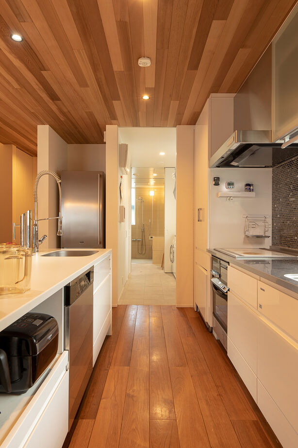 アート建工 【4000万円台｜吹き抜けリビング】耐震性を高めた快適設計。多雨多雪な環境を楽しむプレミアムな住まいの建築実例画像4