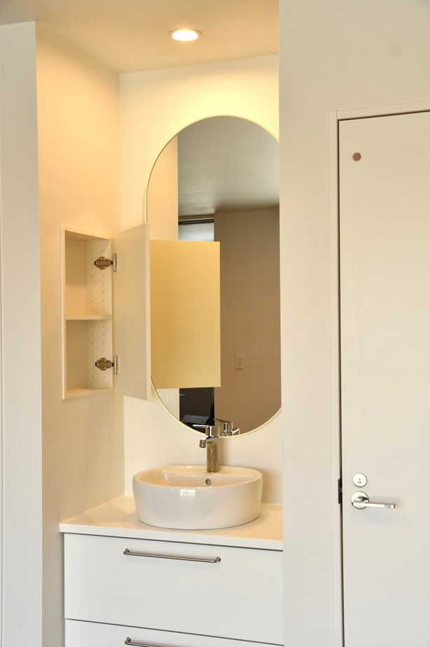 家とも 【白い家/スクエア窓/IKEAキッチン＆洗面化粧台】色や質感、素材感など細部までこだわりを反映の建築実例画像5