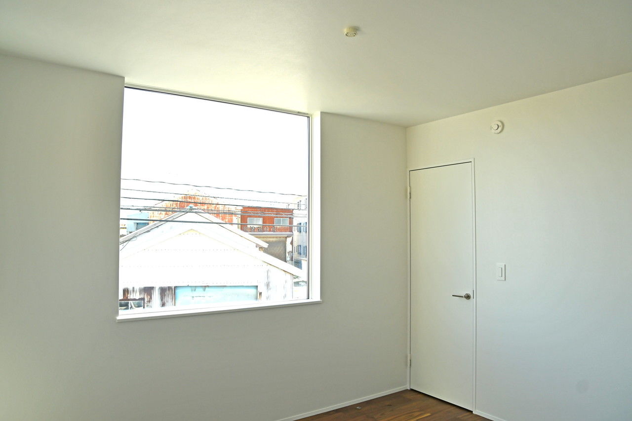 家とも 【白い家/スクエア窓/IKEAキッチン＆洗面化粧台】色や質感、素材感など細部までこだわりを反映の建築実例画像7