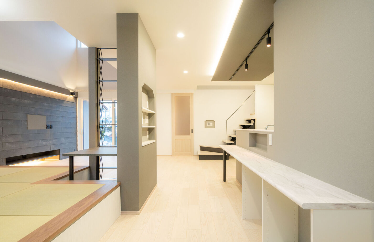 家とも 暮らし心地とデザインを両立した、こだわりが光る住まいの建築実例画像2