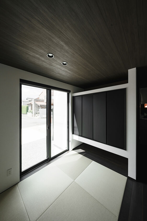 ＡＲＭ（アーム） 【延床29坪・子育て・おしゃれ】スッキリ動線で広々&家事ラク。板張り天井でシックモダンなLDKにの建築実例画像4