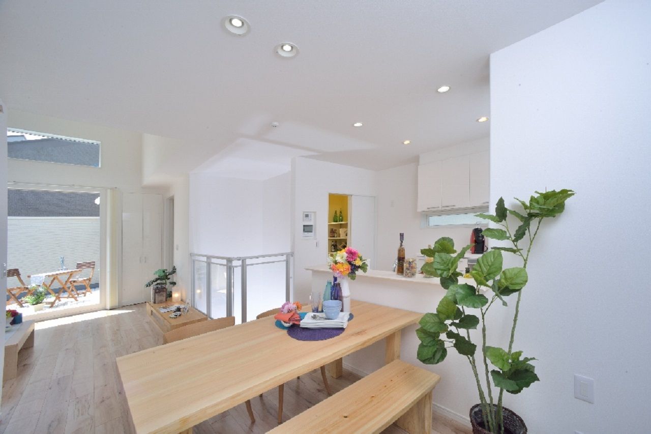 ジャストホーム（越谷・草加） 【約2000万円/30坪台/間取り/埼玉/草加】吹き抜け+明るいダイニングで開放感抜群 リゾート気分を味わえる家の建築実例画像4