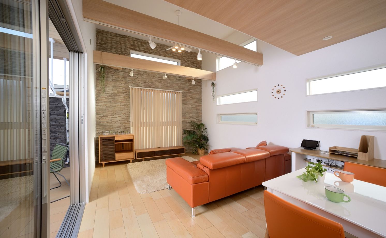 ジャストホーム（越谷・草加） 【吹抜け/2階リビング/バルコニー/38坪/間取り/越谷】家の中心に配置したバルコニーが空間をつなぐ住まいの建築実例画像5