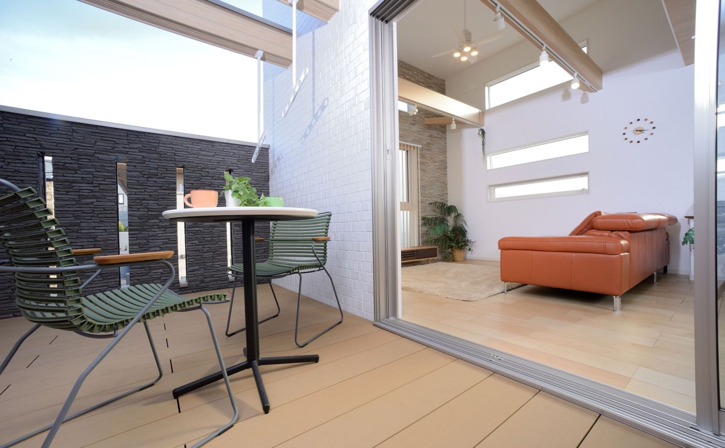 ジャストホーム（越谷・草加） 【吹抜け/2階リビング/バルコニー/38坪/間取り/越谷】家の中心に配置したバルコニーが空間をつなぐ住まいの建築実例画像7