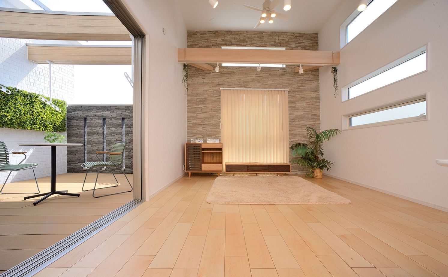 ジャストホーム（越谷・草加） 【吹抜け/2階リビング/バルコニー/38坪/間取り/越谷】家の中心に配置したバルコニーが空間をつなぐ住まいの建築実例画像8