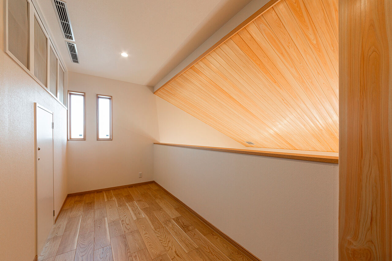 渡邊工務店 【愛知/平屋/ロフト/40坪台】全館空調「マッハシステム」採用。驚くほどの開放感に包まれる勾配天井の平屋の建築実例画像10