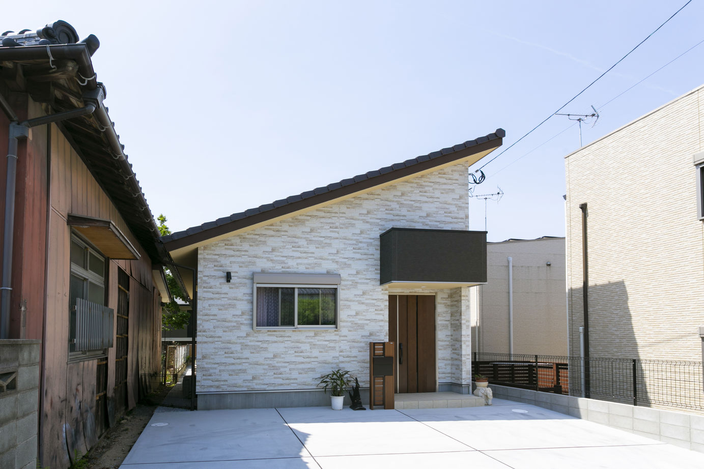 昭和住宅 【北九州市八幡西区/2274万円/間取図有】限られた敷地に、ゆとりの平屋　設計の工夫で叶えた快適空間の建築実例画像2