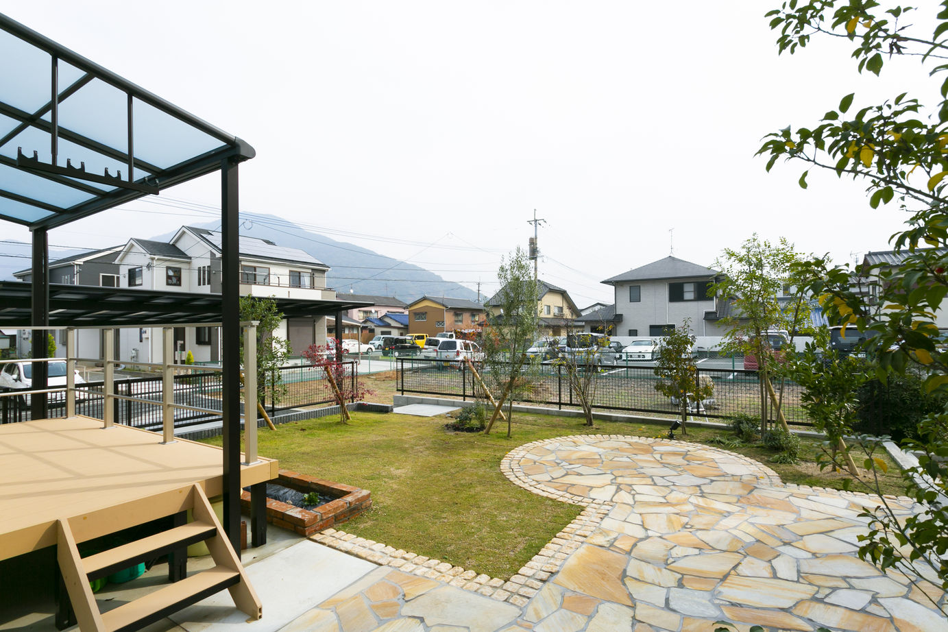 昭和住宅 【北九州市小倉南区/3253万円/間取図有】贅を尽くした木の住まい　随所に光る職人技に感動する平屋の建築実例画像2