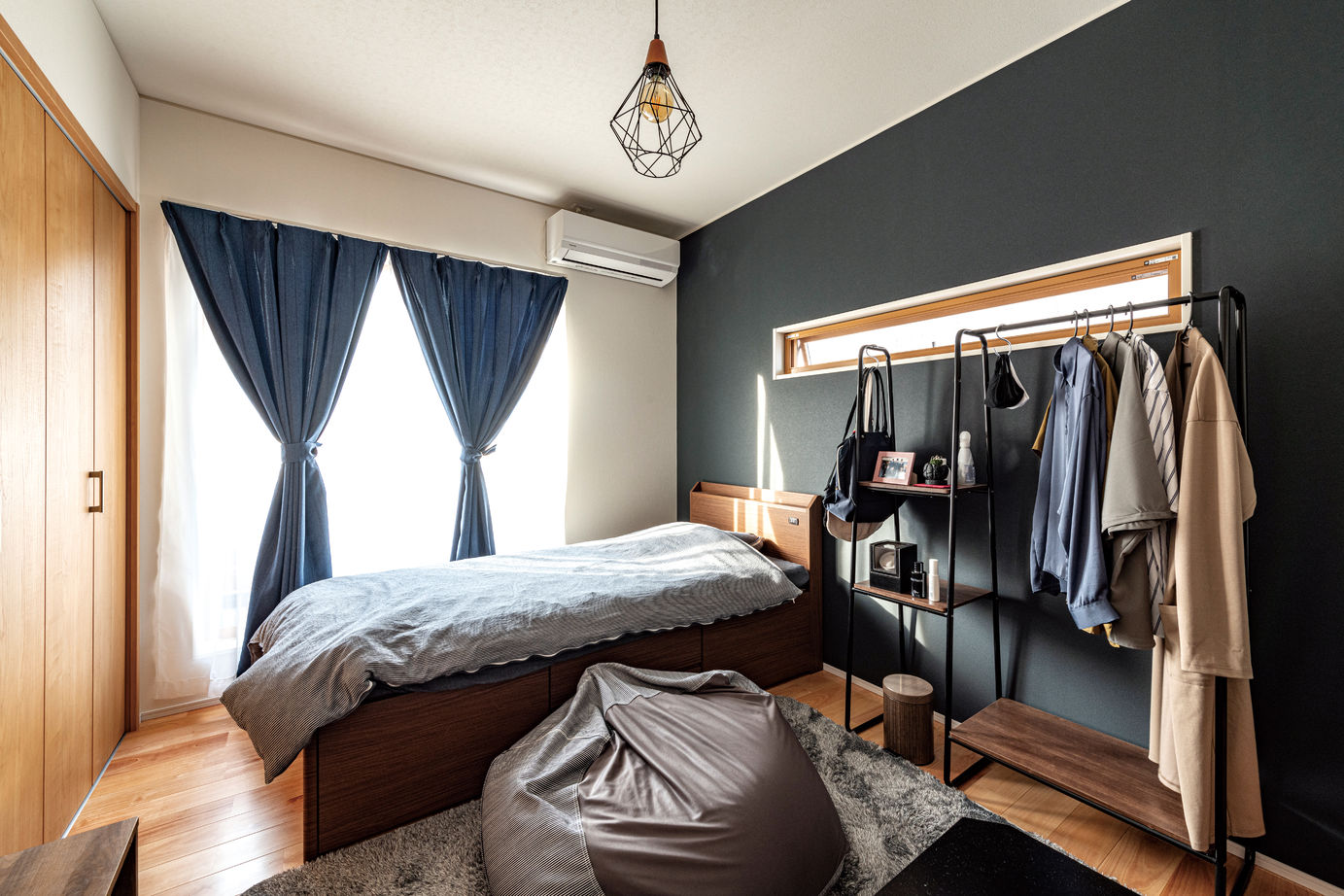 昭和住宅 【北九州市/3980万円/間取図有】ビルトインガレージ×５LDK。濡れずに入れる玄関と２階リビングの開放感が◎の建築実例画像6