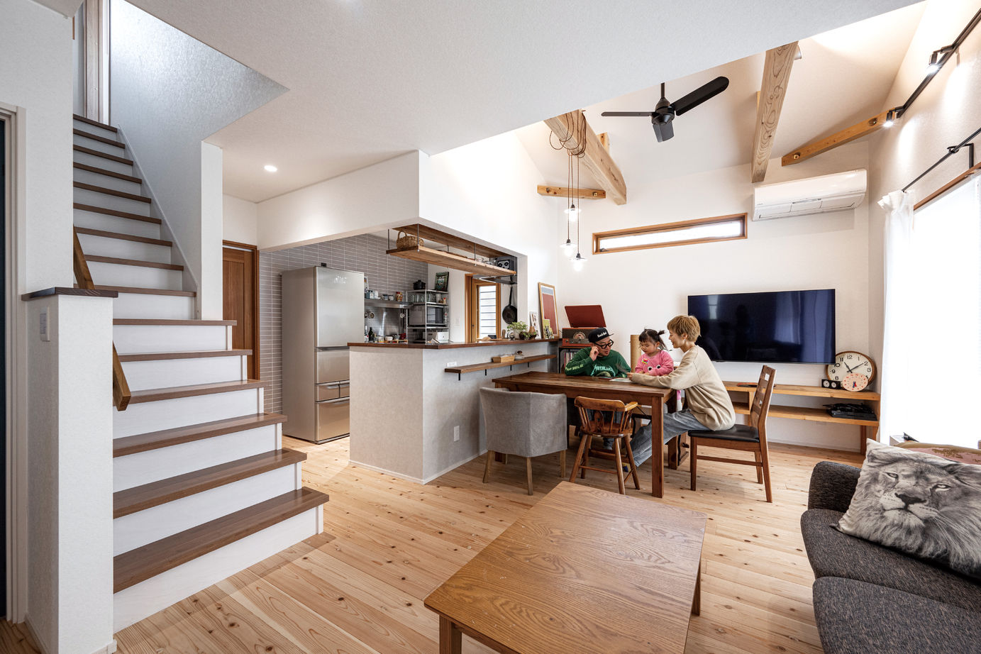 昭和住宅 【北九州市/2136万円/間取図有】コンパクトながらも広く感じさせる工夫が随所に…インテリアもこだわり◎の建築実例画像1