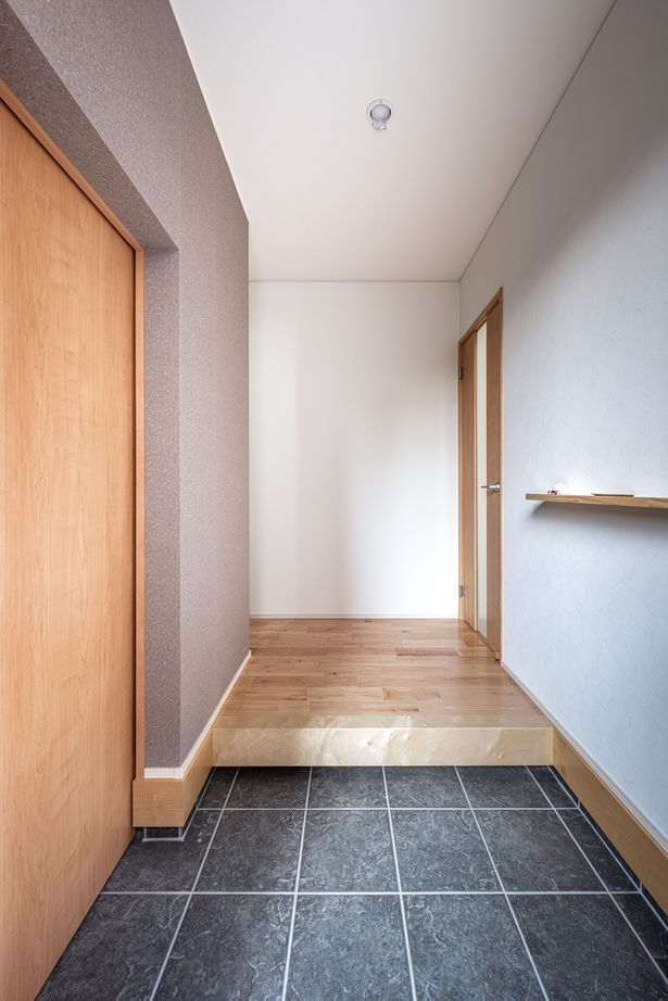 昭和住宅 【北九州市/2407万円/平屋/間取図有】「わぁ広～い」高天井と勾配天井で明るいウッドナチュラルな住まいの建築実例画像4