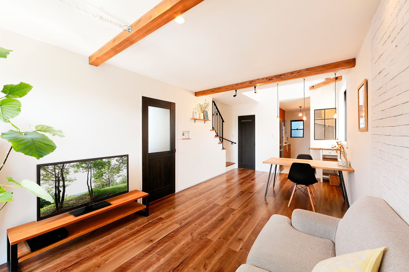 アーバンプランニング 【大阪府/1000万円台/狭小/間取り】土地とセットで一戸建てを自由設計で実現したおしゃれなデザイン住宅の建築実例画像6