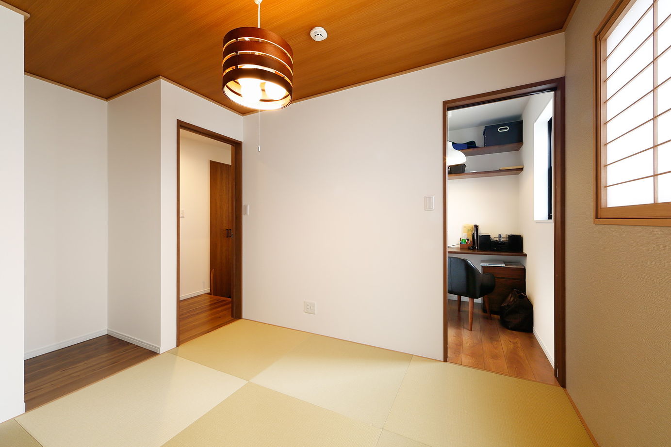 アーバンプランニング 【大阪府/2000万円台/間取り】住みたい街で土地とセットで注文住宅。間取りに工夫満載の狭小地3階建ての家の建築実例画像7