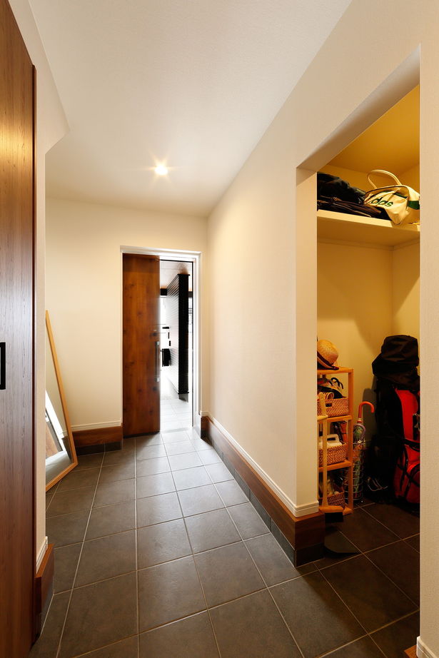 アーバンプランニング 【大阪府/2000万円台/間取り】住みたい街で土地とセットで注文住宅。間取りに工夫満載の狭小地3階建ての家の建築実例画像8