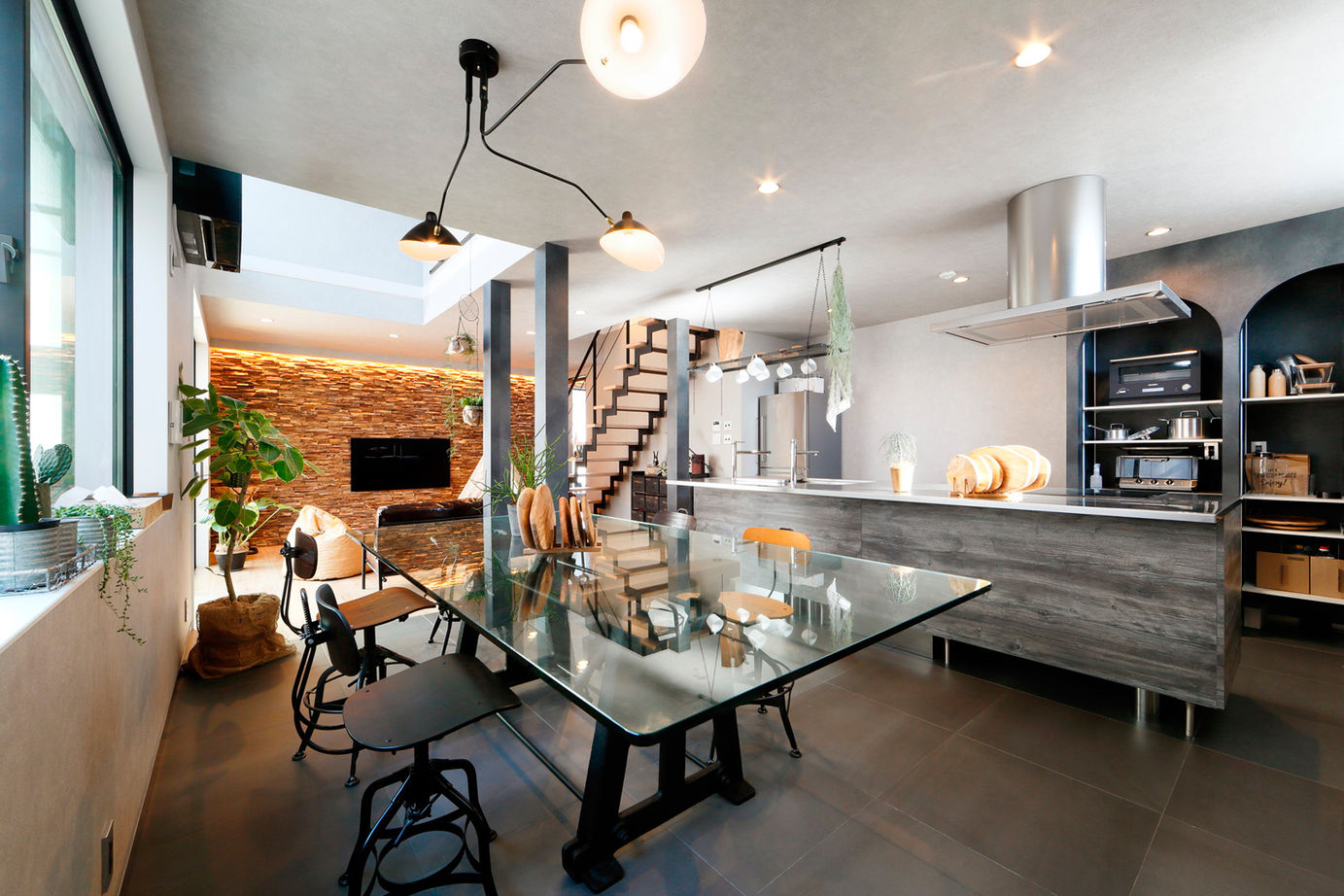 アーバンプランニング 【大阪府/約30坪】素材感とデザインにこだわった、隅々までカッコイイ家。抜群のセンスの間取りに感動！の建築実例画像