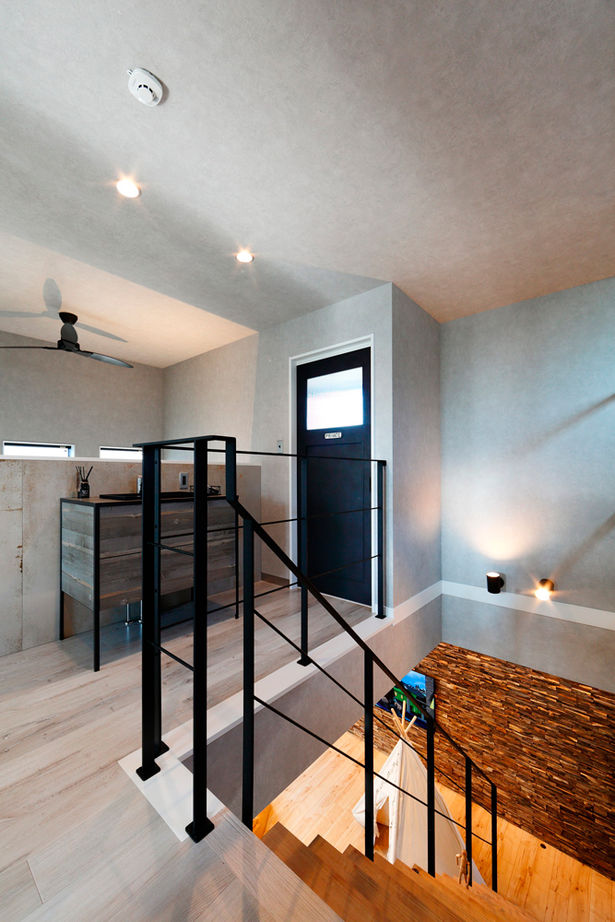 アーバンプランニング 【大阪府/約30坪】素材感とデザインにこだわった、隅々までカッコイイ家。抜群のセンスの間取りに感動！の建築実例画像7