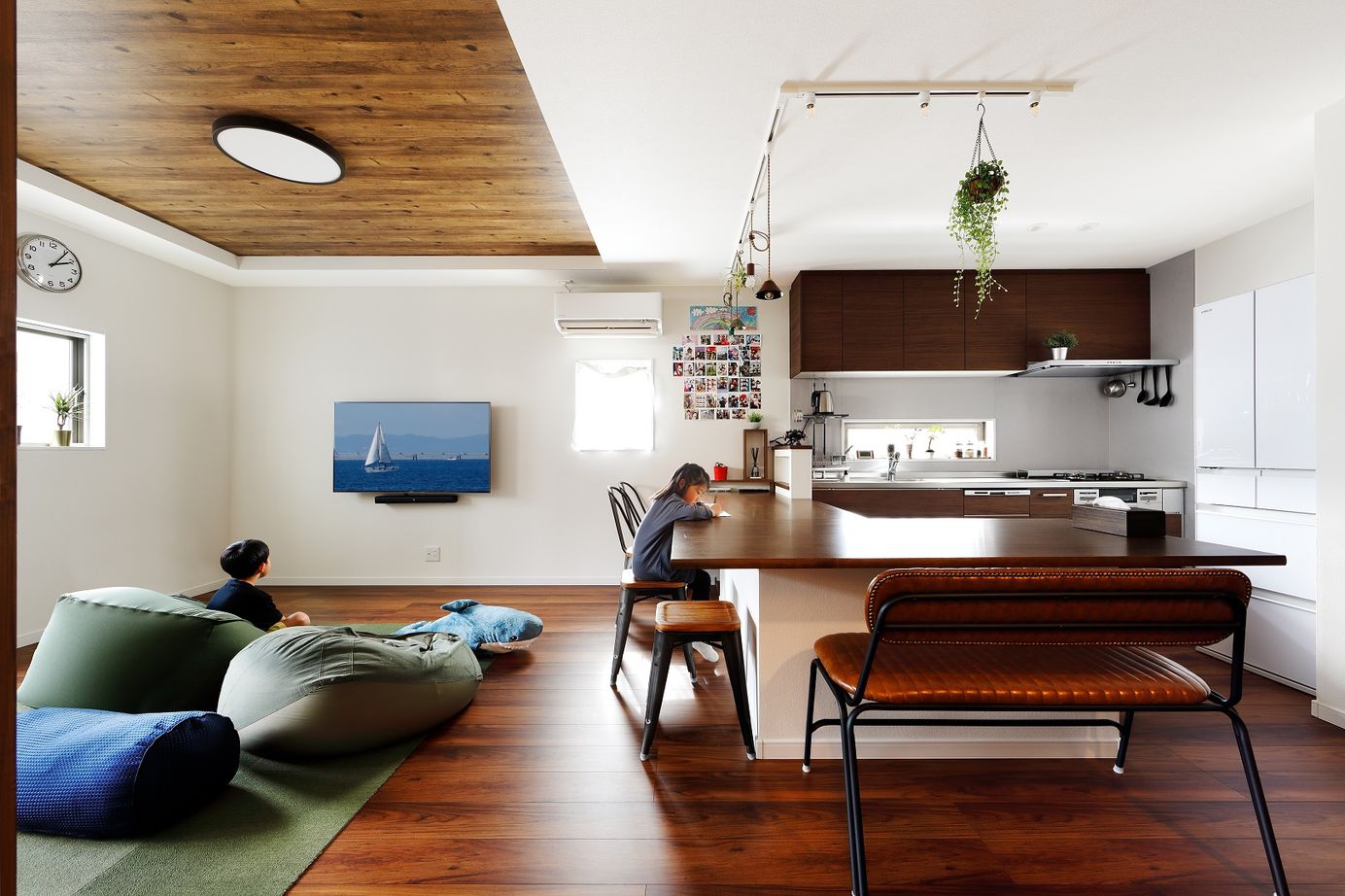 アーバンプランニング 【大阪府/1000万円台/狭小】北摂・豊中で、理想の家が実現できる土地探しから。広々空間＆間取りも魅力の家の建築実例画像2