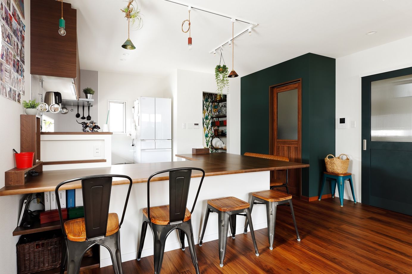 アーバンプランニング 【大阪府/1000万円台/狭小】北摂・豊中で、理想の家が実現できる土地探しから。広々空間＆間取りも魅力の家の建築実例画像4