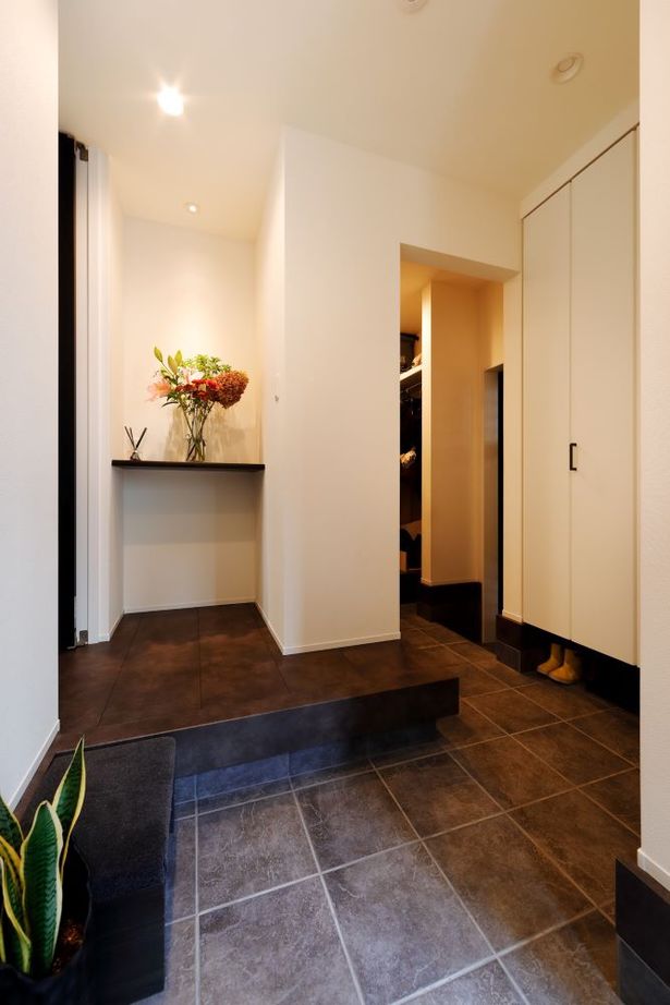 アーバンプランニング 2000万円台/豊中市で土地から。吹抜けのリビングと繋がるテラスから庭へ。インナーガレージも実現の建築実例画像12