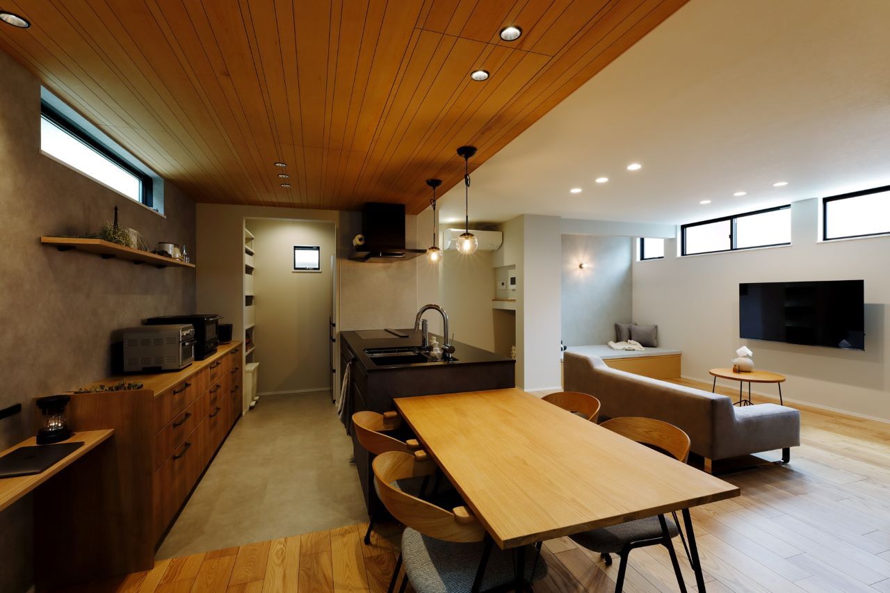 アーバンプランニング 【北摂｜吹田市｜間取り】家族と過ごす時間の質が格段にアップした、グレー×オークのやさしい住まいの建築実例画像5