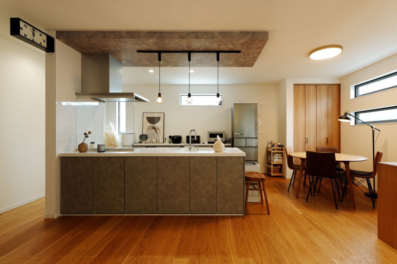 アーバンプランニング 【大阪府｜2000万円台｜２階建｜間取り】希望の吹田市で土地から実現。開放的な２階リビングでのびのびとの建築実例画像2