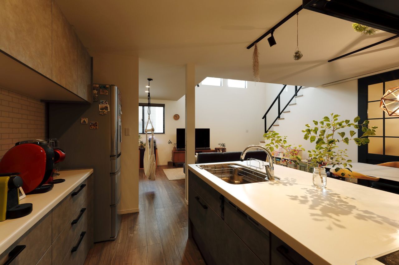 アーバンプランニング 【大阪府｜狭小｜間取り図あり】１階に駐車場、２階は広々LDK。理想を詰め込んだ都市型住宅の建築実例画像5