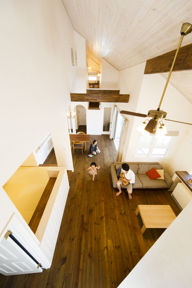 アートクラフト 【2000～2500万円/埼玉県】《洋風平屋》 LDKとつながるガーデンで仲間を招いてホームパーティーを楽しむの建築実例画像3