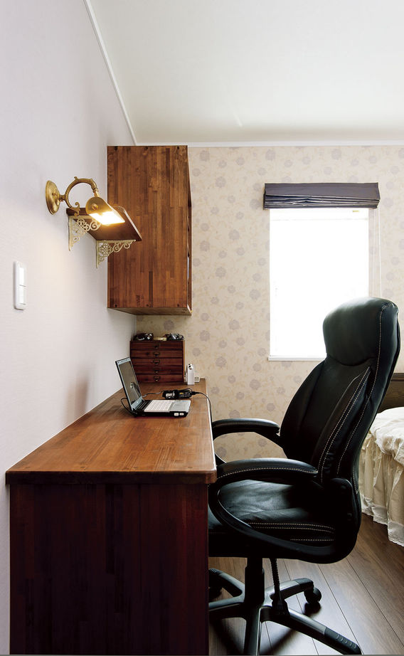 アートクラフト 【埼玉県】《地中海風》 リビング隣接のテラススペースでティータイムを楽しむスパニッシュスタイルの家の建築実例画像8