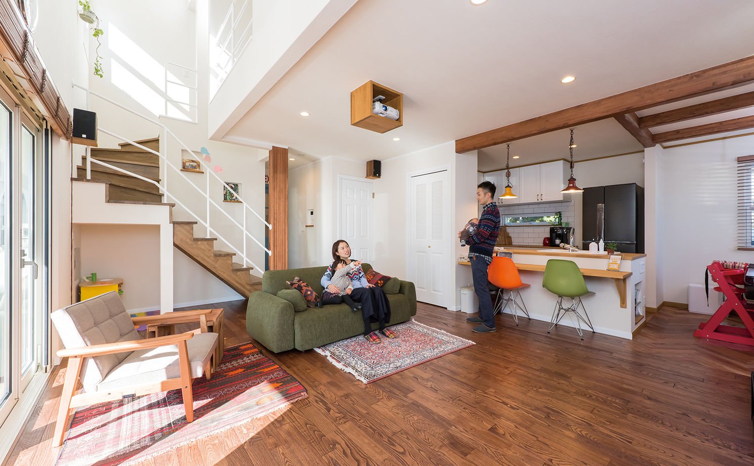 アートクラフト 【2000～2500万円/埼玉県】《カリフォルニアスタイル》 お庭とつながるカバードポーチでBBQが楽しめる家の建築実例画像5