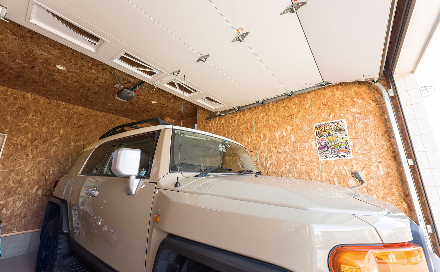 アートクラフト 【2000～2500万円/埼玉県】《カリフォルニアスタイル》 お庭とつながるカバードポーチでBBQが楽しめる家の建築実例画像8