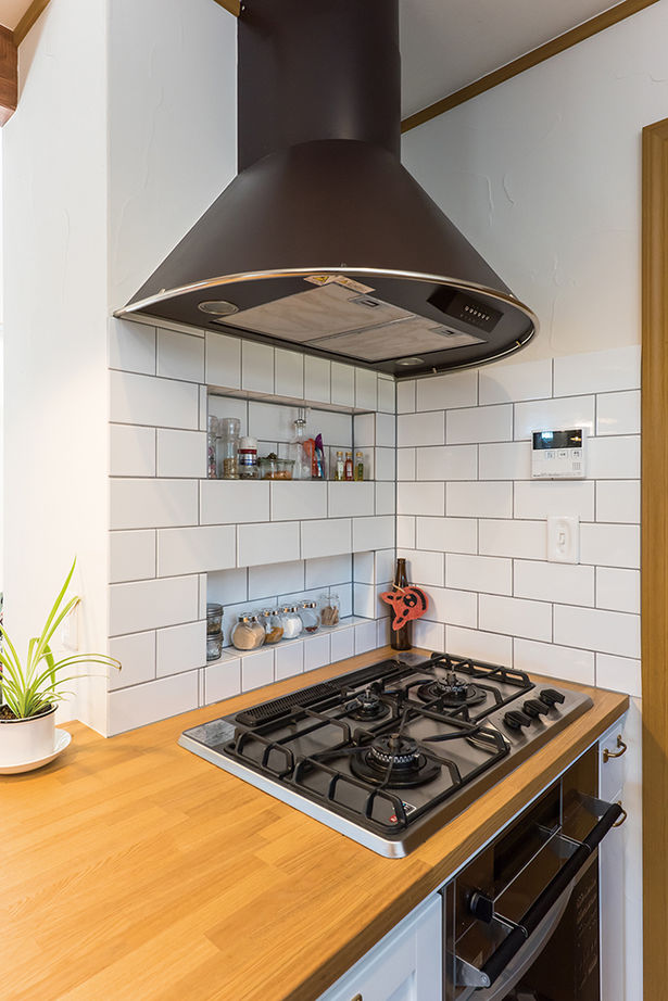 アートクラフト 【2000～2500万円/埼玉県】《カリフォルニアスタイル》 お庭とつながるカバードポーチでBBQが楽しめる家の建築実例画像12