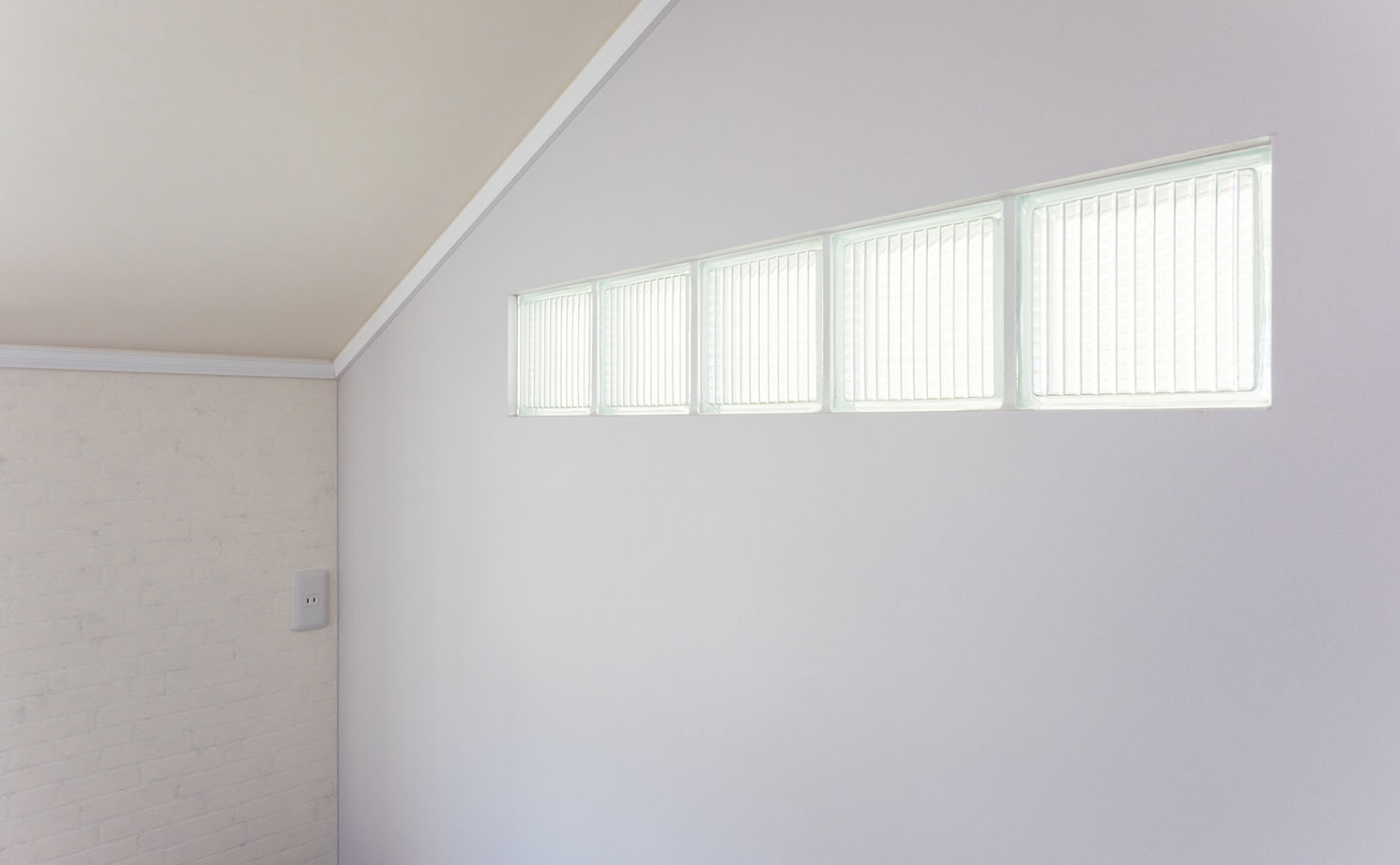 アートクラフト 【2000～2500万円/埼玉県】《カリフォルニアスタイル》 お庭とつながるカバードポーチでBBQが楽しめる家の建築実例画像19