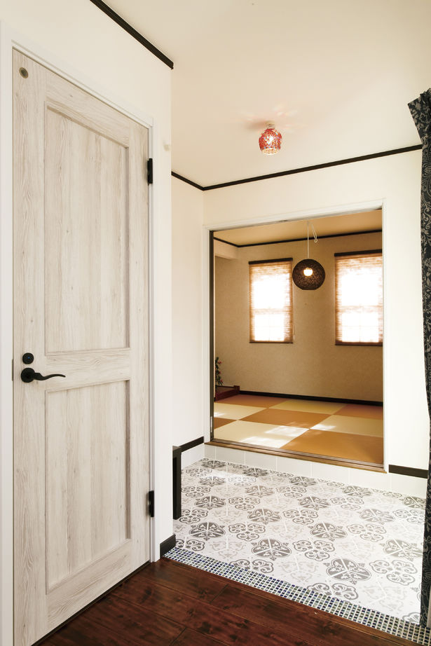 アートクラフト 【3000～3500万円/40坪台/埼玉県】《欧風アンティーク》自由に描く ビルトインガレージと中庭のある家の建築実例画像3