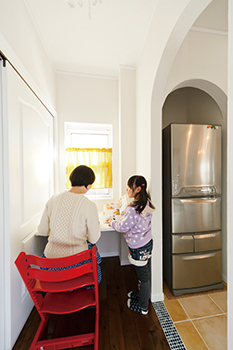 アートクラフト 【2000～2500万円/30坪台/埼玉県】《南欧スタイル》爽やかなブルー×ホワイト。無垢の質感も落ち着いた家の建築実例画像7