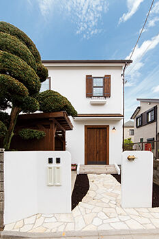 アートクラフト 【2500～3000万円/50坪台/埼玉県】《完全分離二世帯住宅》フレンチアンティークのおしゃれで自分らしい空間の建築実例画像1