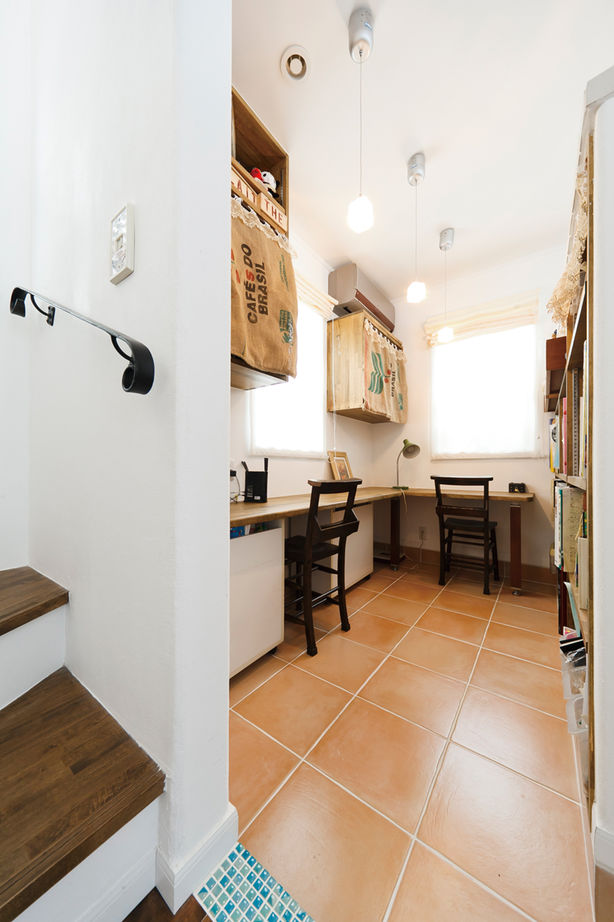 アートクラフト 【2000～2500万円/練馬区】シャビーシックとマリーンが融合した心地よい住まいの建築実例画像3