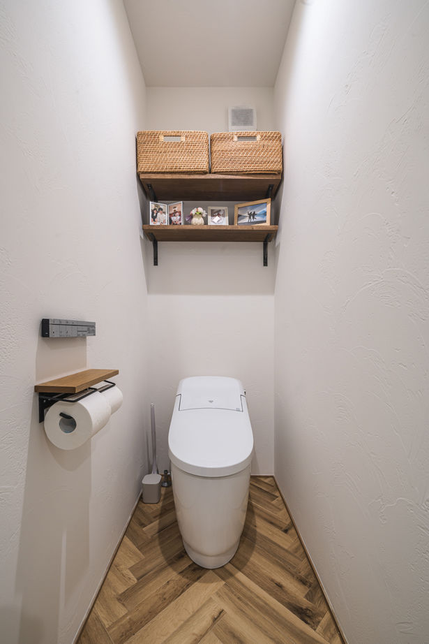 アートクラフト アーリーアメリカンテイストが楽しい、グリーン×さんかく屋根の家の建築実例画像9